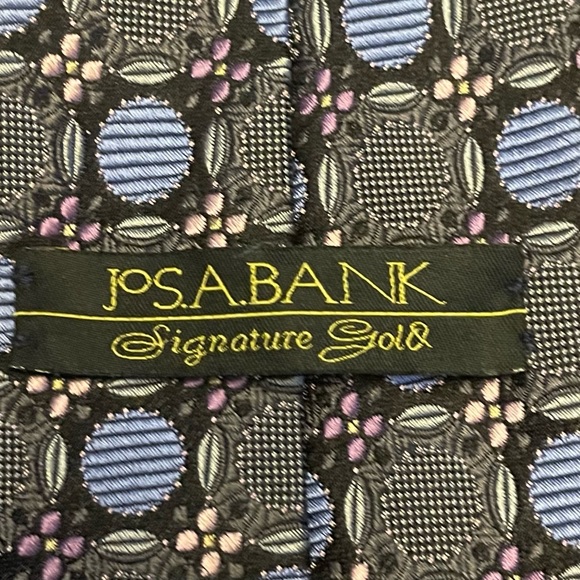 JOSEPH A. BANK Gold Series Tie - Picture 3 of 3